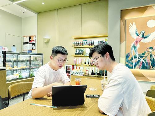 “北漂”变“归雁”&#32;梦想开出花