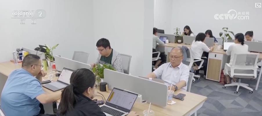精准匹配！助力人才与企业“双向奔赴”&#32;激活民企发展新动能