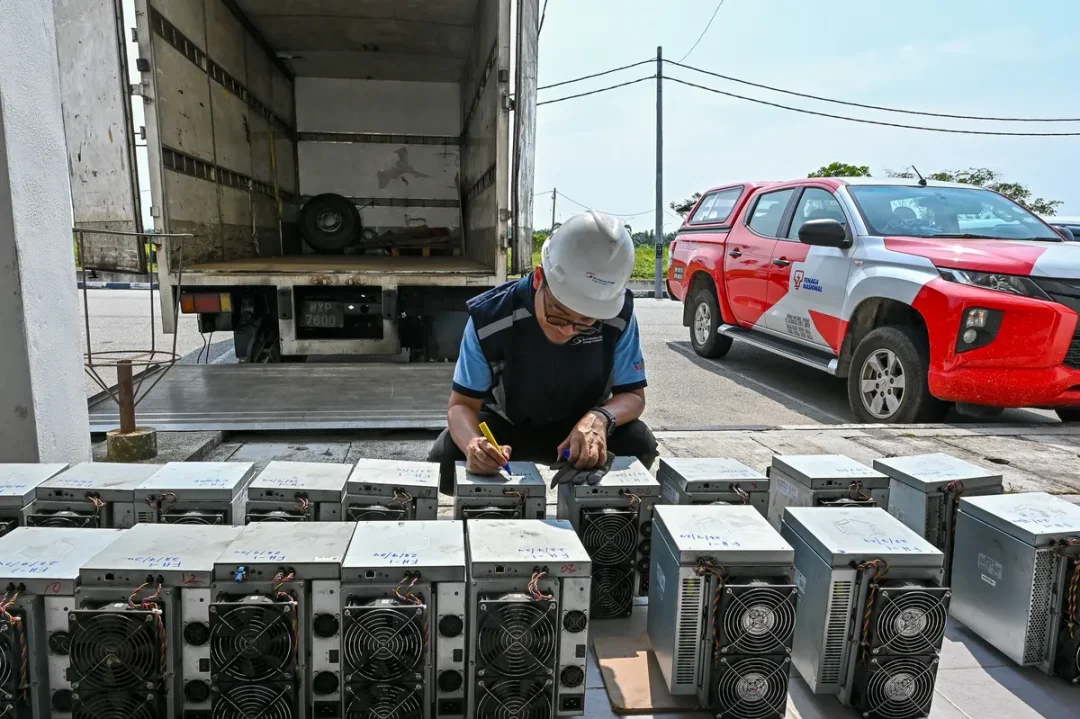 马来西亚11亿美元比特币窃电案：无人机围剿地下矿场，矿工用鸟鸣掩盖机器轰鸣